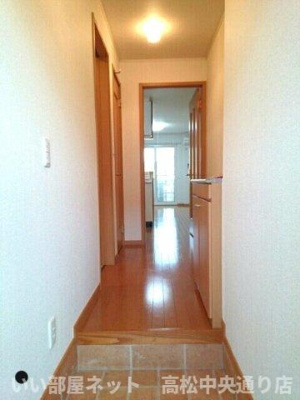 【玄関】 | エクスブルーミナトＢ