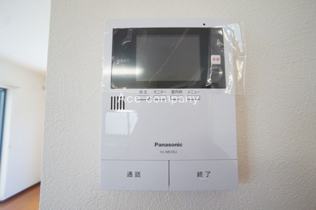 【内装】 | 八尾市緑ヶ丘5丁目 | TVモニターホン、1階と2階の各階に完備です☆