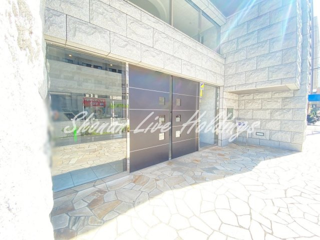 グランド・ガーラ横濱万世町のエントランス