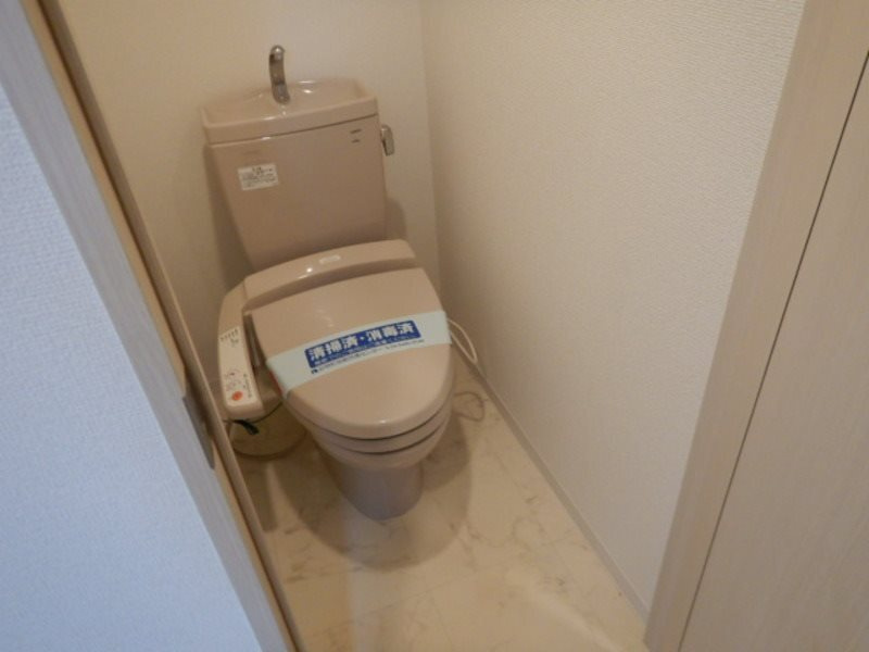 グランド・ガーラ横濱万世町のトイレ|嬉しい個室トイレ♪
※同施工別部屋