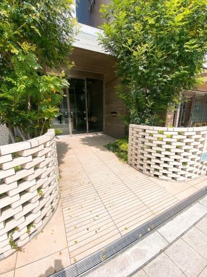 大阪市西区九条南２丁目の賃貸マンションのエントランス