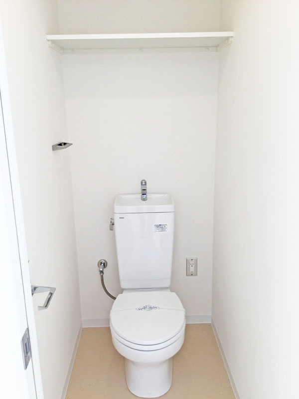 大阪市西区九条南２丁目の賃貸マンションのトイレ