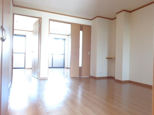 ヴァレーレの居間・リビング|リビング