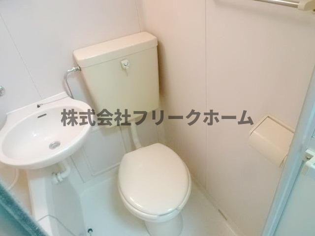 武蔵野市吉祥寺東町１丁目の賃貸マンションのトイレ