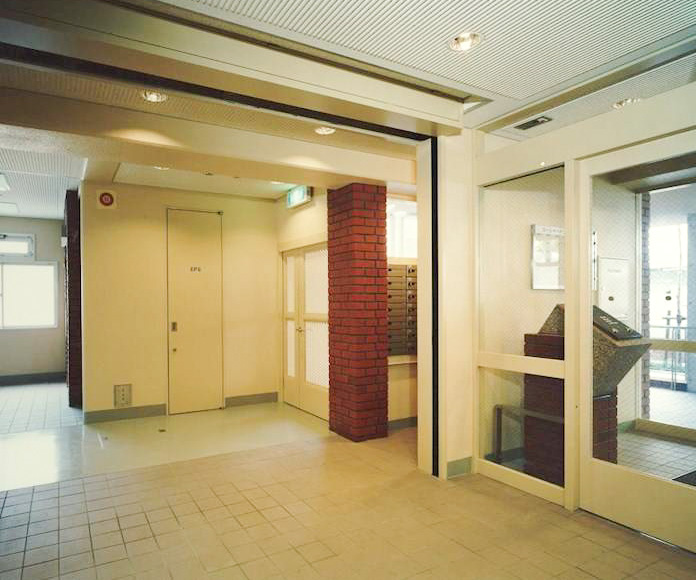 大阪市天王寺区北山町の賃貸マンションのロビー