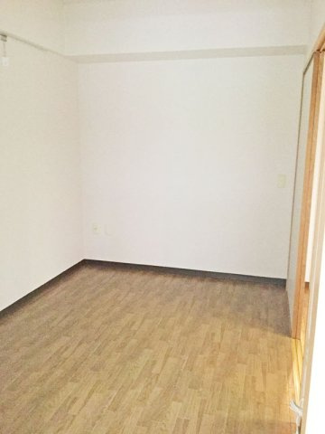 大阪市天王寺区北山町の賃貸マンションの居間・リビング