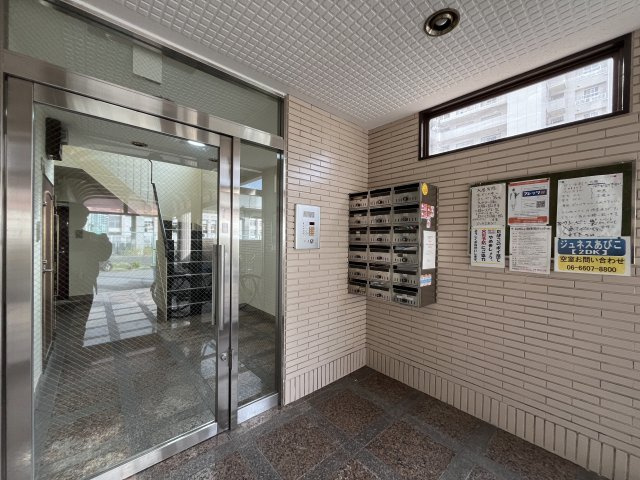 ジュネスあびこのエントランス