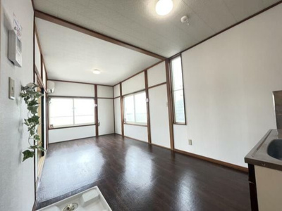 【居間・リビング】 | コーポシャルマン | 居間です