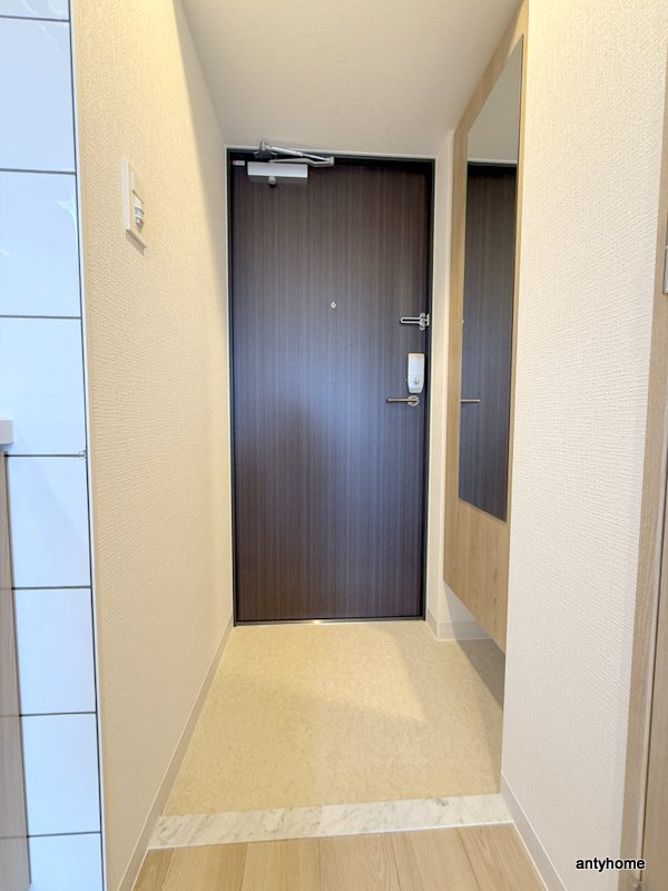 エスリード大阪城EAST　仲介手数料無料の玄関