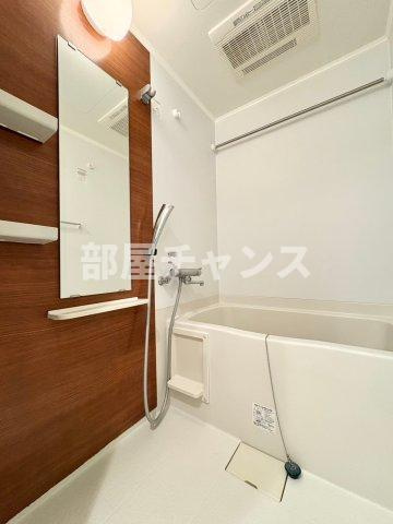 プレサンス錦ラウムの浴室