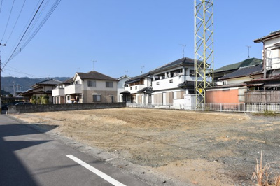 【前面道路含む現地写真】 | 【NEXT-STEP HOME】◆ネクスタウン道善◆2号地◆暮らしやすさレベルアップ中の人気エリアです！ | ◆現地（2026年2月）撮影◆現在造成工事中です◆全３区画の分譲地が誕生しますよ～♪