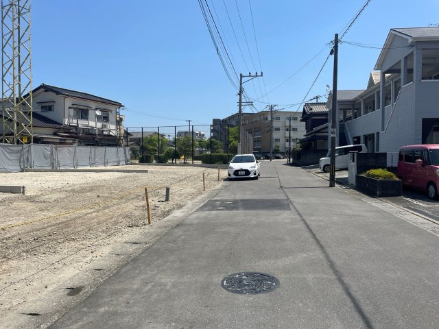 【前面道路含む現地写真】 | 【NEXT-STEP HOME】◆ネクスタウン道善◆3号地◆魅力的なセットプランもぜひご覧ください♪ | ◆現地（2026年5月）撮影◆前面道路は６メートル幅があります