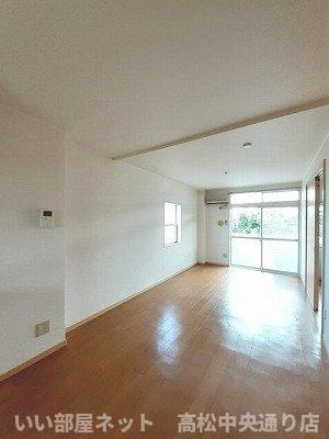 【居間・リビング】 | ニューシティー八栗口Ｂ