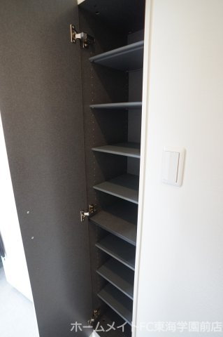 ADC光の森SKY'FLEETⅢの玄関