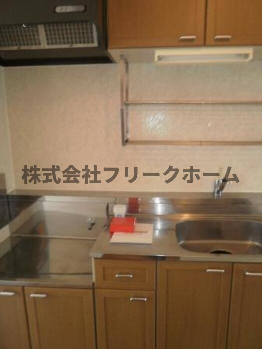 武蔵野市境南町４丁目のアパートのキッチン