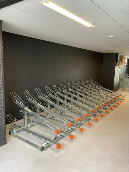 メイクス矢場町Ⅱの駐車場