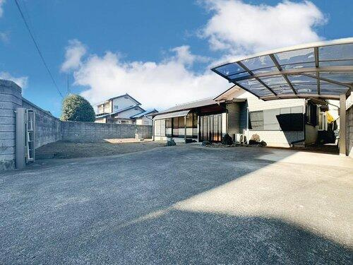 宇都宮市峰町　2ＳＬＤＫ　中古住宅の駐車場