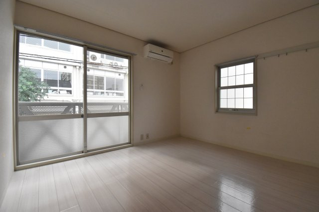 カネマスロイヤルコートの寝室