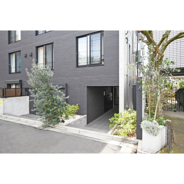 GRAN PASEO茗荷谷のエントランス