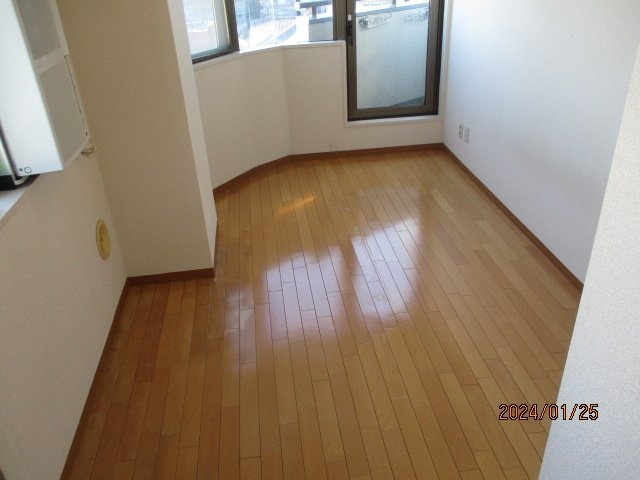 パールマンション白山の洋室