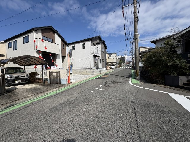 【その他】 | 福岡市東区舞松原3丁目1期　3号棟（全3棟）【仲介手数料無料・0円】 | 現地写真。前面道路です。