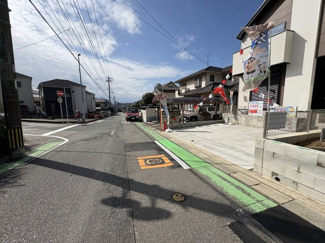 【その他】 | 福岡市東区舞松原3丁目1期　3号棟（全3棟）【仲介手数料無料・0円】 | 現地写真。前面道路です。
