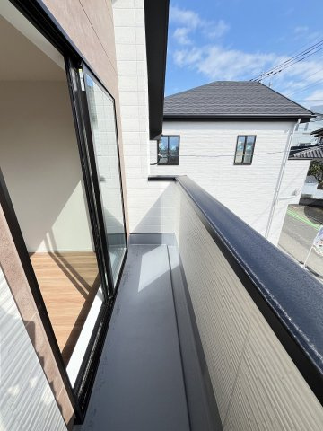 【バルコニー】 | 福岡市東区舞松原3丁目1期　3号棟（全3棟）【仲介手数料無料・0円】 | 現地写真。