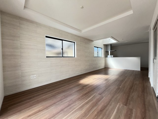 【居間・リビング】 | 福岡市東区舞松原3丁目1期　3号棟（全3棟）【仲介手数料無料・0円】 | 現地写真。