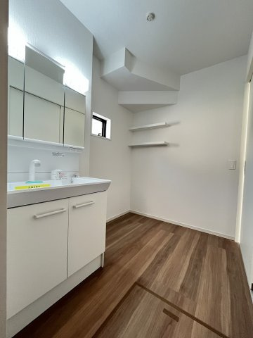 【洗面所】 | 福岡市東区舞松原3丁目1期　3号棟（全3棟）【仲介手数料無料・0円】 | 現地写真。