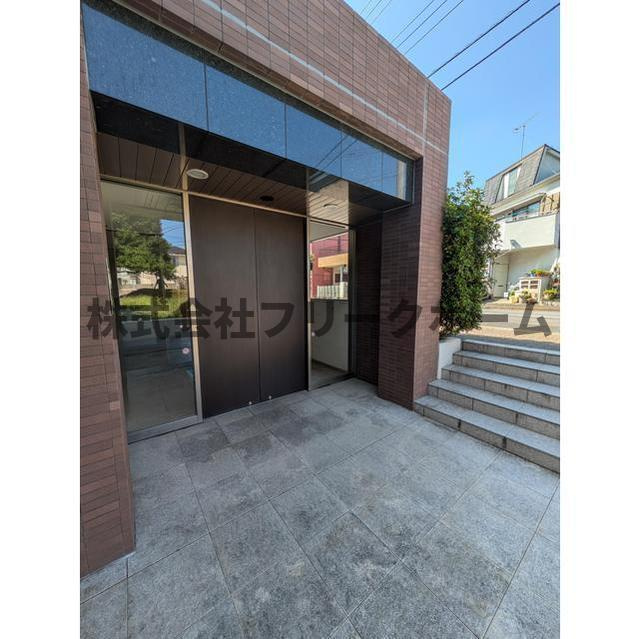 パークハウス吉祥寺北町グローヴⅣのエントランス