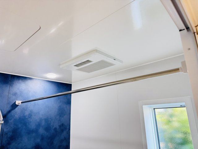 市川市宮久保６丁目新築戸建【宮久保小学校：8分】の冷暖房・空調設備|雨の日も安心の浴室乾燥機つき