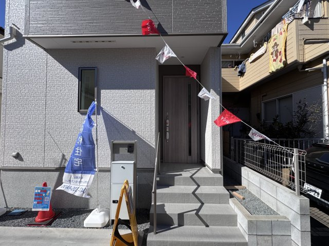 市川市宮久保６丁目新築戸建【宮久保小学校：8分】のエントランス|エントランス・玄関ポーチ