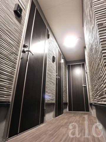 STAYGOLD EGOTA(ステイゴールド エコダ)のロビー|内廊下・天候を気にする必要がありません。防犯面でも安心です。