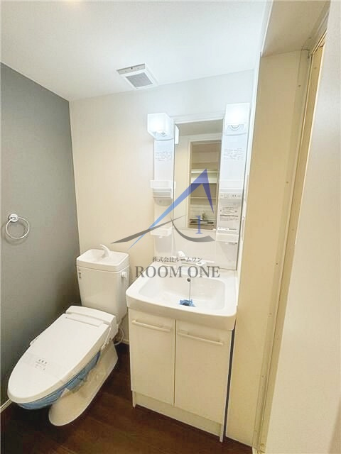 シュガール西前の洗面所|独立洗面台です。