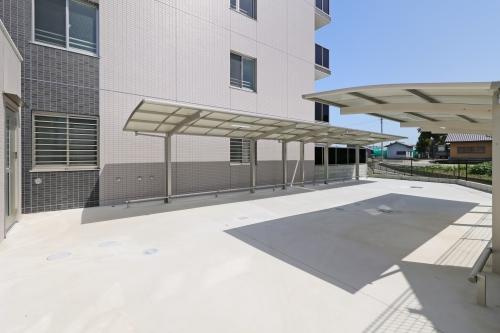 ボルドーⅤ番館の駐車場|別号数タイプ