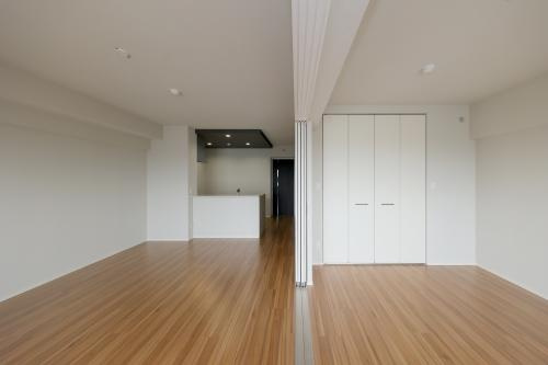 ボルドーⅤ番館の居間・リビング|別号数タイプ