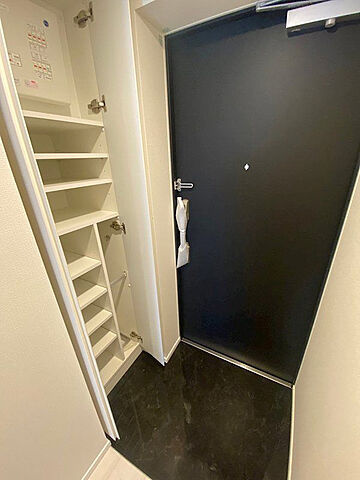 新宿区富久町の賃貸マンションの収納