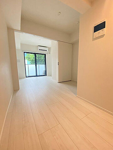 新宿区富久町の賃貸マンションの居間・リビング