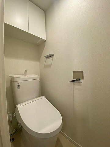 新宿区富久町の賃貸マンションのトイレ