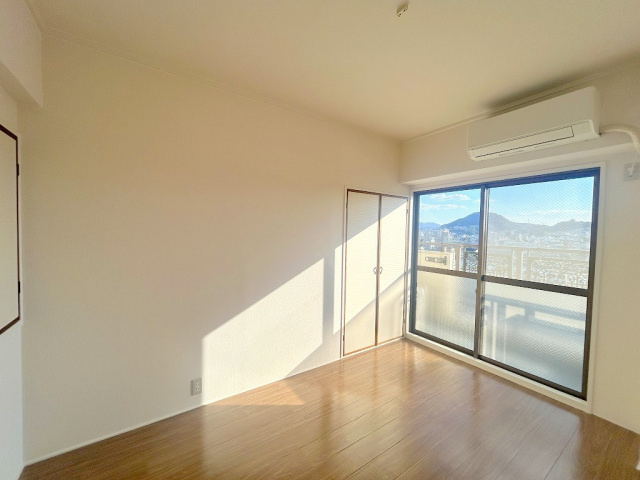 大州タワーの洋室