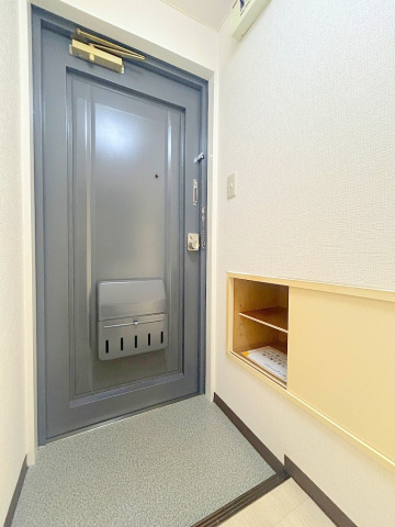 大州タワーの玄関