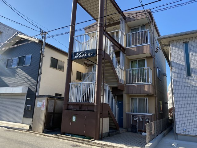 シャトレ57の外観