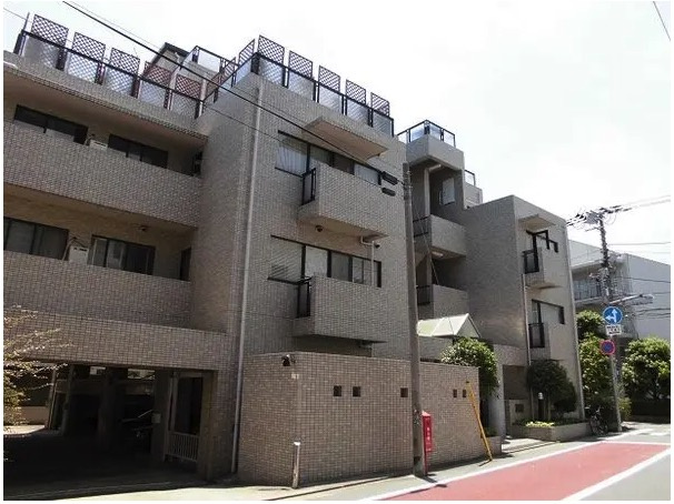 ★仲介手数料無料★ロイヤルヴィーゼ学芸大学（学芸大学、祐天寺、中目黒エリアが利用でき、都心も横浜エリアも行きやすいです）の外観