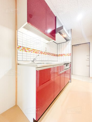 Mark Avenue Tower 久留米No.99のキッチン|3口IHコンロ・グリル付のシステムキッチンです♪