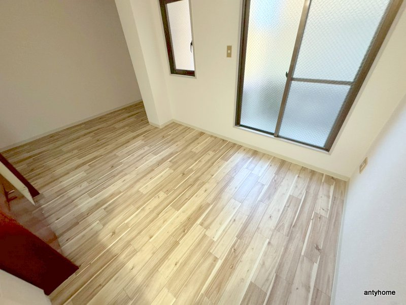 サンレスポワール天六　仲介手数料無料の洋室