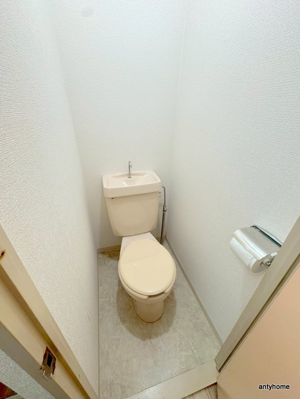 サンレスポワール天六　仲介手数料無料のトイレ