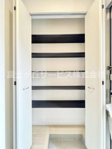 【収納】 | 沼津市大塚 15期 新築一戸建て 2号棟 | 十分な収納スペースがあります