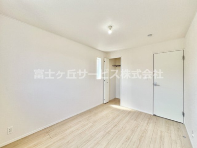 【洋室】 | 沼津市西間門 9期 新築一戸建て | ６帖の洋室です