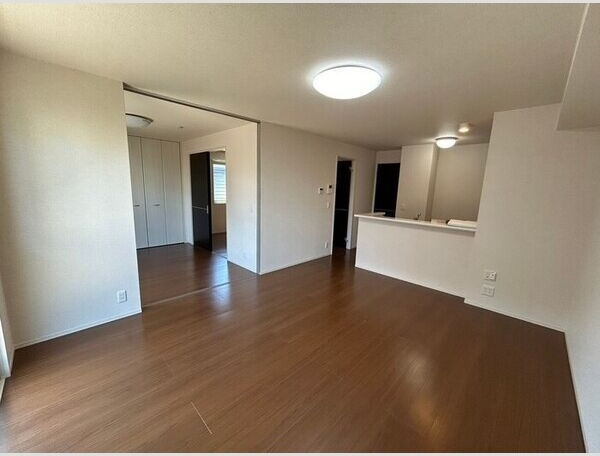 アヴァンスの居間・リビング