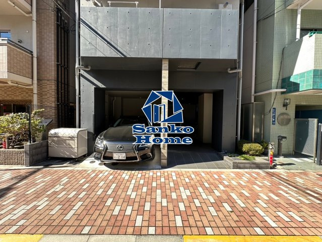 ラヴィータ新御徒町のエントランス